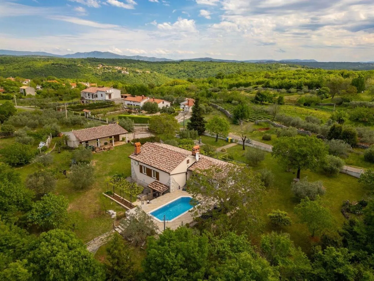 فيلة فيلا Casa Marilu Kunj