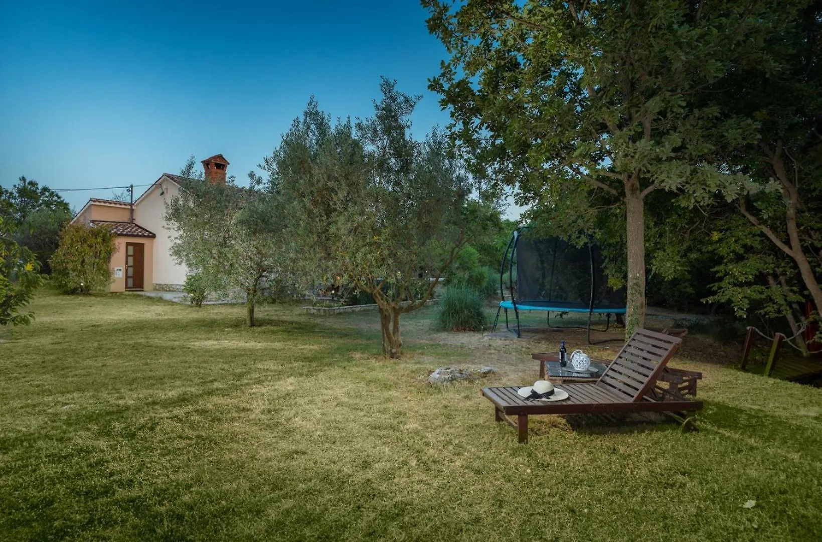 Casa Marilu Villa Kunj